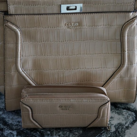 GUESS Women's Georgie Satchel Nut Handbag with matching wallet. - Picture 11 of 14